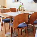 Arkadia Bed & Breakfast 3*