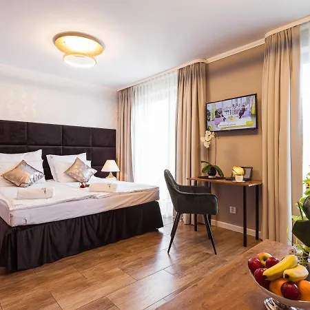 Poduszka Arkadia Bed & Breakfast *